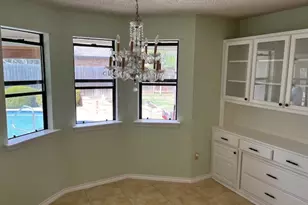 2226 Fall River Dr, Arlington, TX 76006 - Photo 6