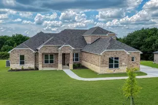 1097 Woodland Rd, Weatherford, TX 76088 - Photo 1
