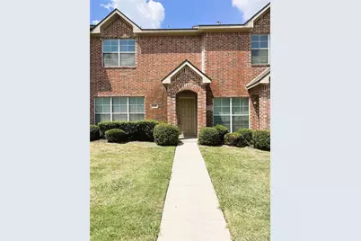 2320 Calendar Court, Grand Prairie, TX 75050 - Photo 2