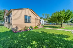 3055 Frio Dr, Dallas, TX 75216 - Photo 12