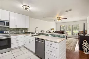 4407 Overlook Ct, Granbury, TX 76049 - Photo 6