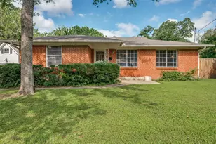 2615 Glenwood Ln, Denton, TX 76209 - Photo 2