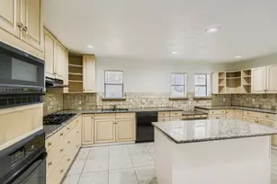 1724 Midcrest Dr, Plano, TX 75075 - Photo 8