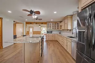 3559 Springfield Rd, Springtown, TX 76082 - Photo 8