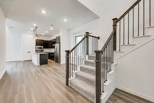 218 Woodson St, Irving, TX 75063 - Photo 2