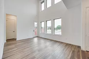 218 Woodson St, Irving, TX 75063 - Photo 6