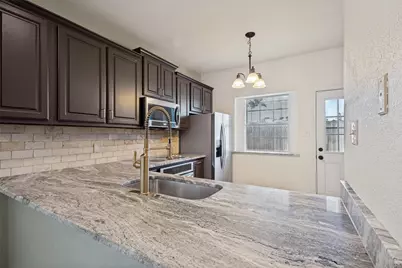 1383 Mimosa Lane, Lewisville, TX 75077 - Photo 6
