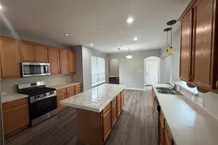1055 Heathrow Dr, Frisco, TX 75036 - Photo 6