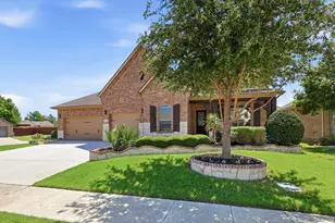 15324 Duck Creek Ct, Fort Worth, TX 76262 - Photo 2