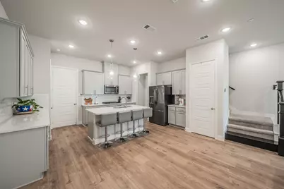 12933 Couture Drive, Farmers Branch, TX 75234 - Photo 8