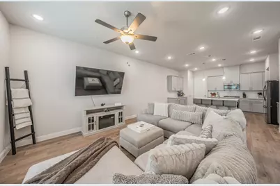 12933 Couture Drive, Farmers Branch, TX 75234 - Photo 6