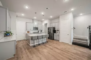 12933 Couture Dr, Farmers Branch, TX 75234 - Photo 8