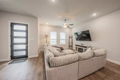 12933 Couture Drive, Farmers Branch, TX 75234 - Photo 6
