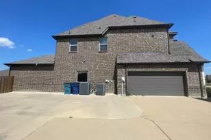 321 Equestrian Dr, Waxahachie, TX 75165 - Photo 2