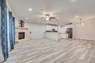 5420 Meandering Rd, River Oaks, TX 76114 - Photo 10