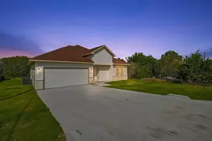 5506 Firewood Trail, Granbury, TX 76048 - Photo 2
