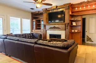 725 Crested Butte Trail, Flower Mound, TX 75028 - Photo 6