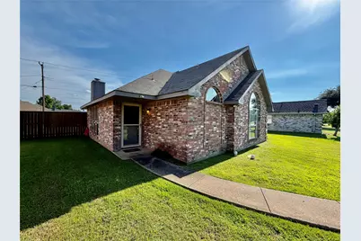 1302 Old Knoll Drive, Wylie, TX 75098 - Photo 2