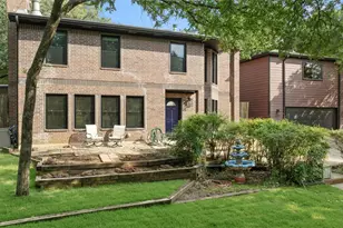 2002 Emerson Ln, Denton, TX 76209 - Photo 2