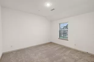 7043 Granbury Ln, Grand Prairie, TX 75054 - Photo 20