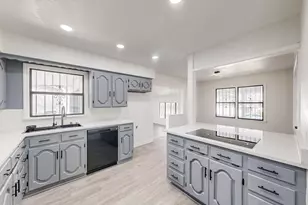 4109 Fortune Ln, Dallas, TX 75216 - Photo 4