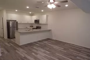 318 S Main St, Bonham, TX 75418 - Photo 12