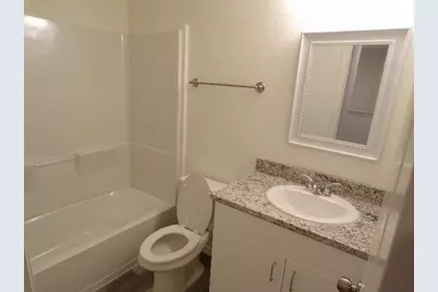318 S Main Street #1, Bonham, TX 75418 - Photo 4