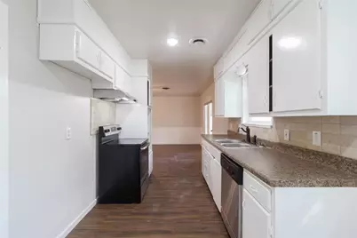 4924 Melinda Drive, Forest Hill, TX 76119 - Photo 12