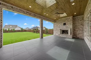 1012 Roses Run, McGregor, TX 76657 - Photo 32