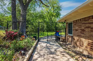 4912 Vega Ct W, Fort Worth, TX 76133 - Photo 4