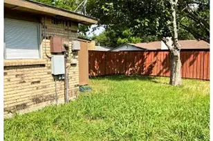 2833 Emberwood Dr, Garland, TX 75043 - Photo 14