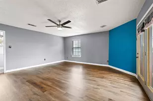 204 E Avenue D, Garland, TX 75040 - Photo 16