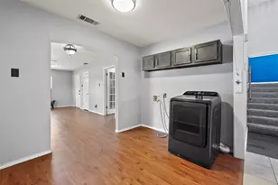 204 E Avenue D, Garland, TX 75040 - Photo 22