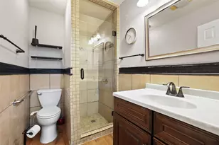 204 E Avenue D, Garland, TX 75040 - Photo 8
