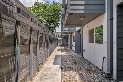 1815 Browder Street #E, Dallas, TX 75215 - Photo 6