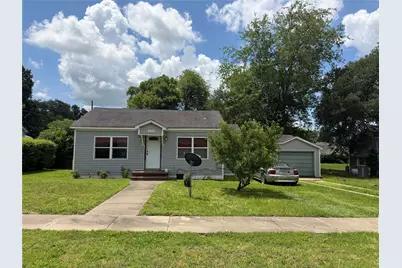 110 Yorke Street, Mt Pleasant, TX 75455 - Photo 2