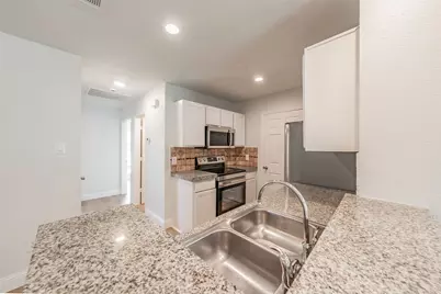 4503 Mexicana Road, Dallas, TX 75212 - Photo 4