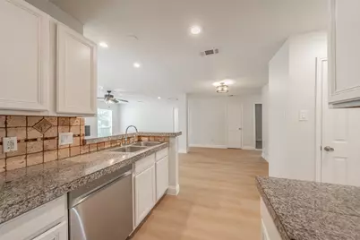 4503 Mexicana Road, Dallas, TX 75212 - Photo 14