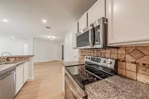4503 Mexicana Rd, Dallas, TX 75212 - Photo 2