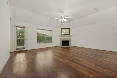 7806 Quiet Waters Drive, Arlington, TX 76016 - Photo 8