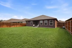 1016 Eastland Ln, Aubrey, TX 76227 - Photo 16