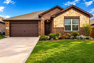 1016 Eastland Ln, Aubrey, TX 76227 - Photo 2