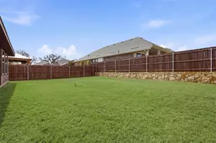 1016 Eastland Ln, Aubrey, TX 76227 - Photo 4