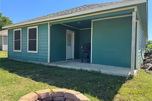 124 Oakwood St, Chico, TX 76431 - Photo 26