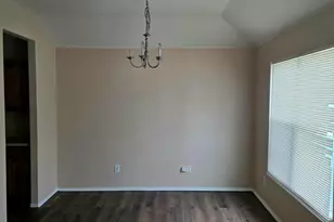 104 Idlewheat Ln, Dallas, TX 75241 - Photo 2