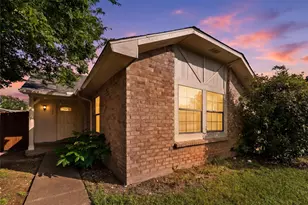7254 Pineberry Rd, Dallas, TX 75249 - Photo 2