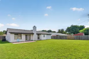 1212 Manning St, Benbrook, TX 76126 - Photo 16