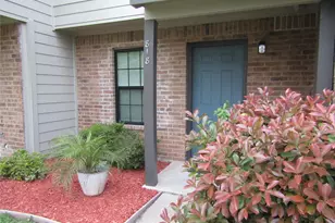 818 W Collins St, Denton, TX 76201 - Photo 2