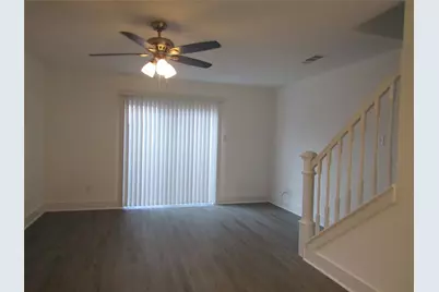 818 W Collins Street, Denton, TX 76201 - Photo 6