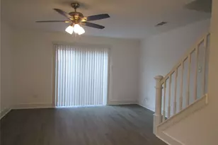 818 W Collins St, Denton, TX 76201 - Photo 6